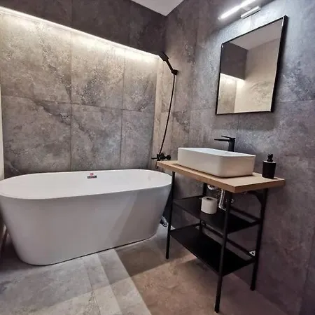 Апартаменти Koa - Pandora Apartment With Hidden Door *