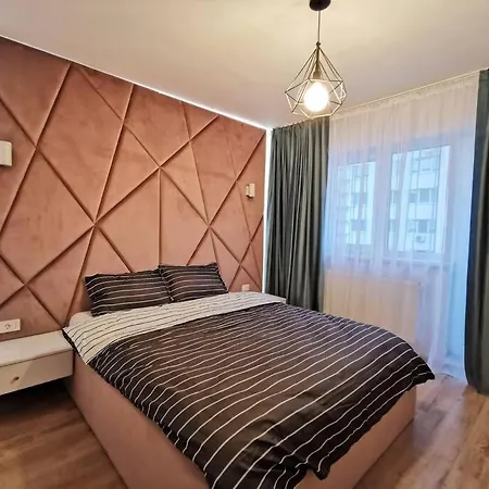 Koa - Pandora Apartment With Hidden Door Брашов